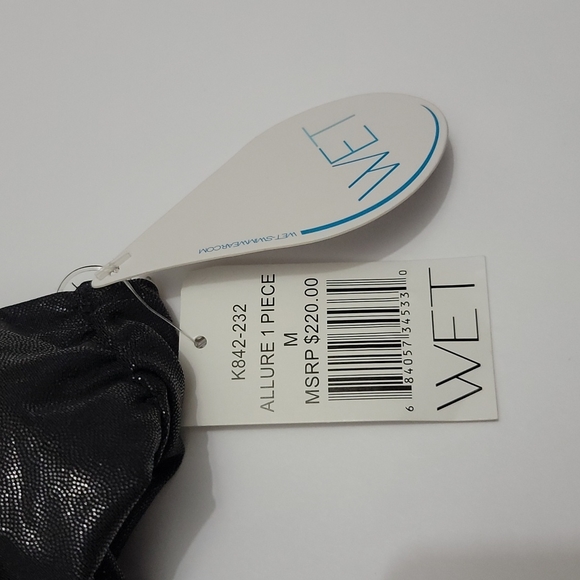 Deep V Plunging Neckline One piece Swimsuit - Picture 8 of 8